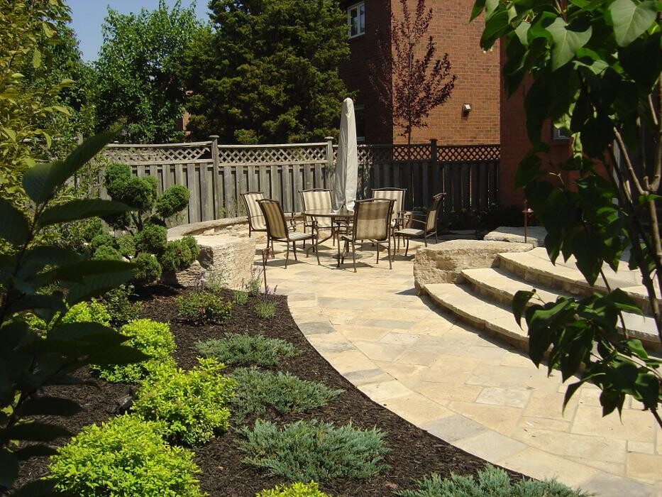 Images Renaissance Landscape Group Inc