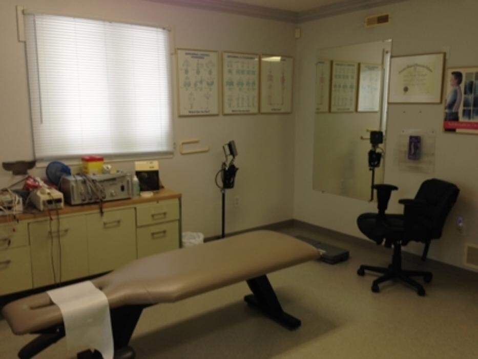 Images McQuoid Chiropractic Clinic