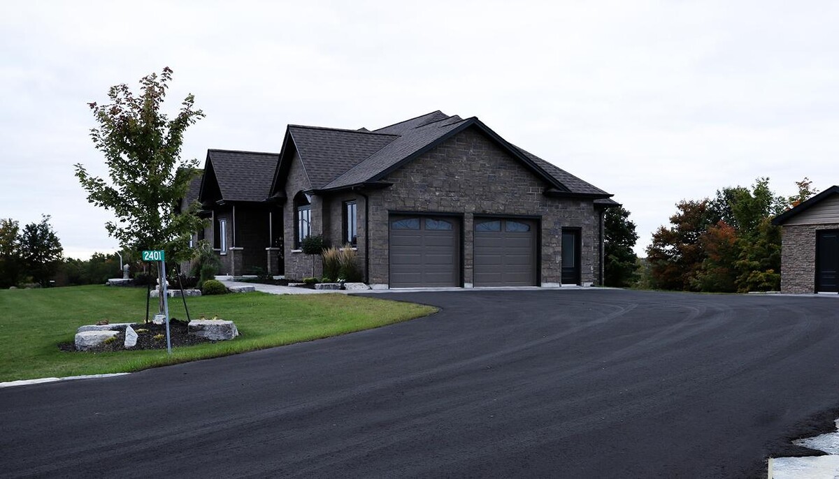 Images Van de Bor Paving Ltd