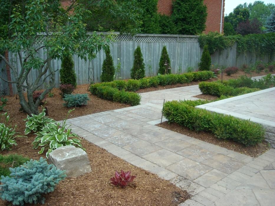 Images Klomp's Landscaping Inc