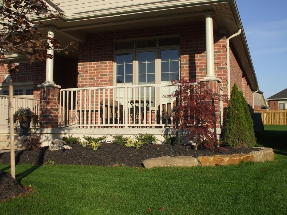 Images Klomp's Landscaping Inc