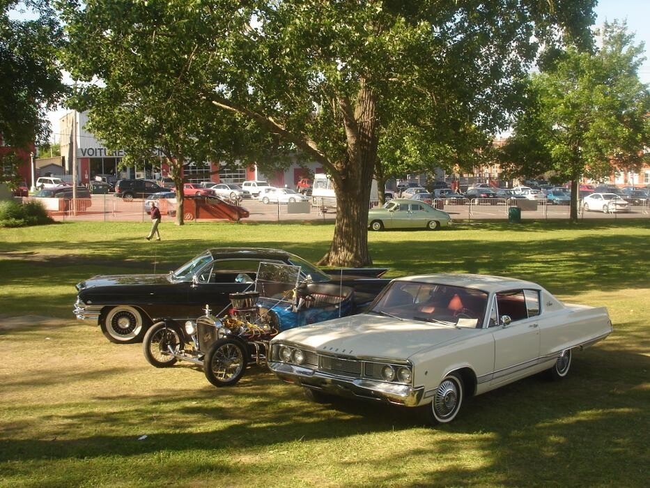 Images Auto 223 Inc