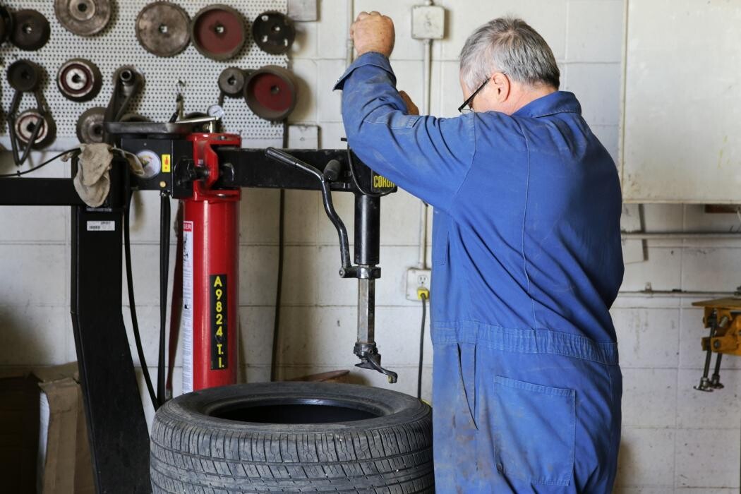 Images Westside Muffler & Automotive Ltd