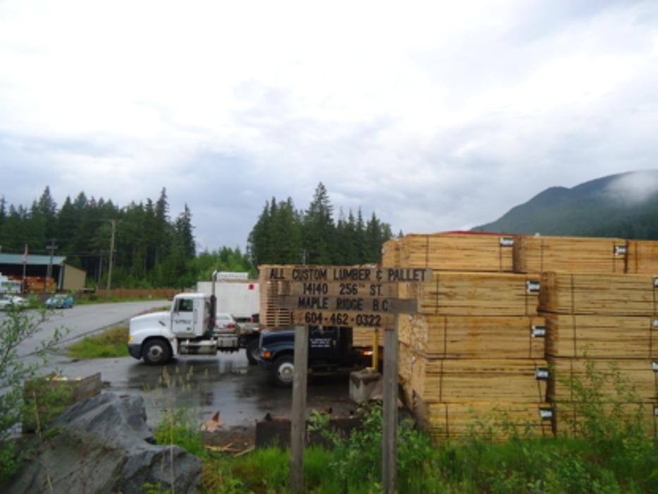Images All Custom Lumber & Pallet Mfg Inc