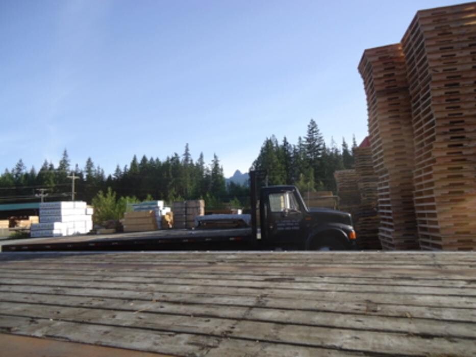 Images All Custom Lumber & Pallet Mfg Inc