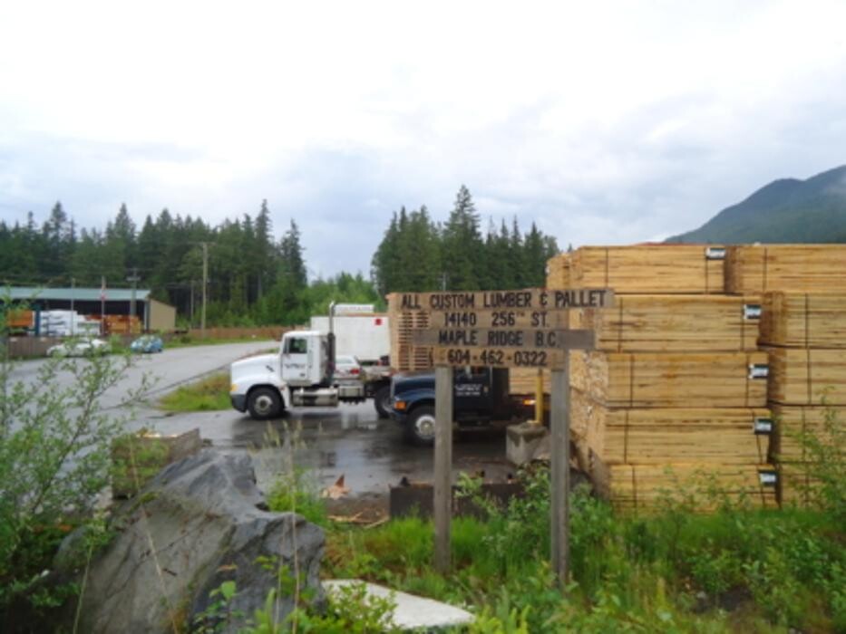 Images All Custom Lumber & Pallet Mfg Inc