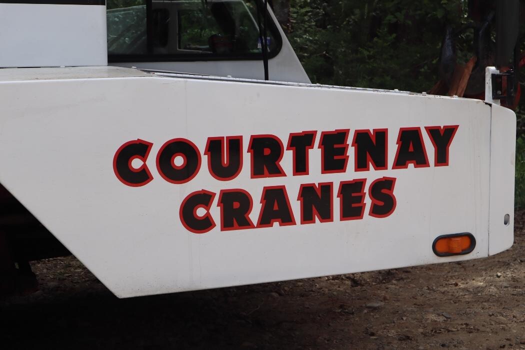 Images Courtenay Cranes Ltd
