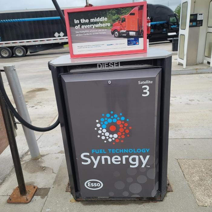 Images Waubaushene Truck Stop