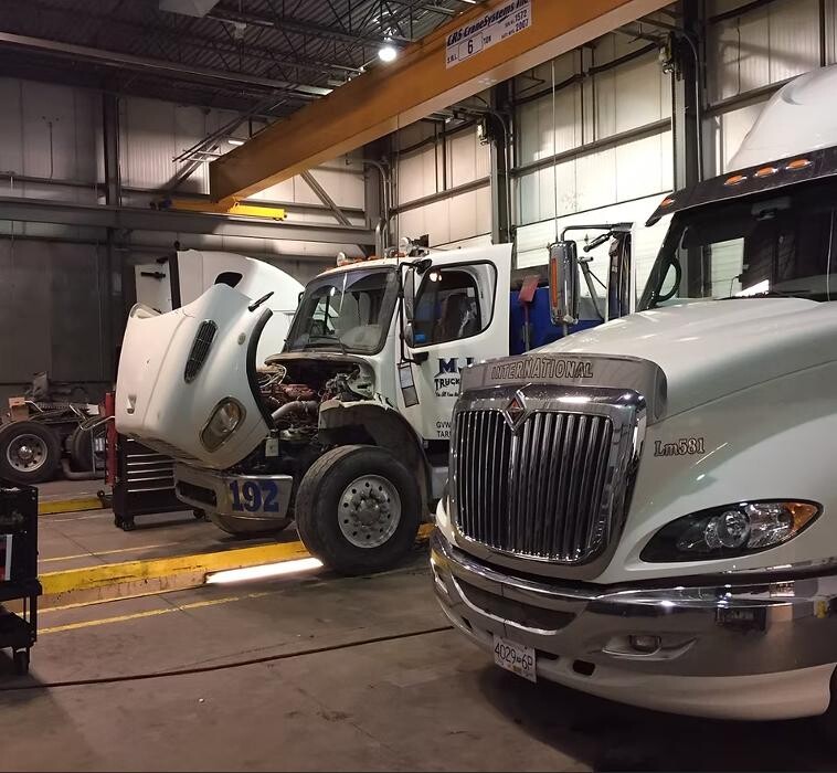 Images Foothills Truck & Trailer Service Ltd