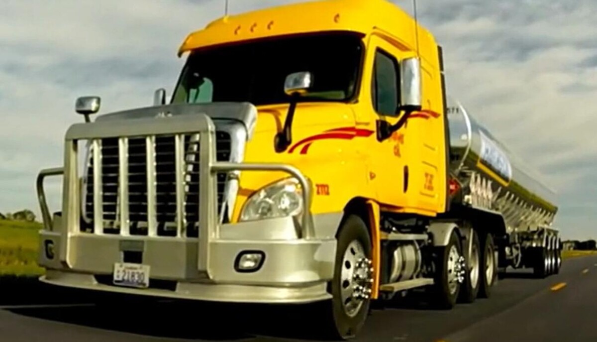 Images Foothills Truck & Trailer Service Ltd