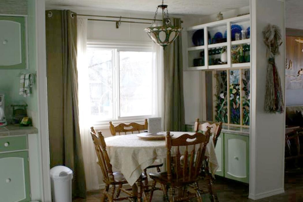 Images Yellow House Bed & Breakfast