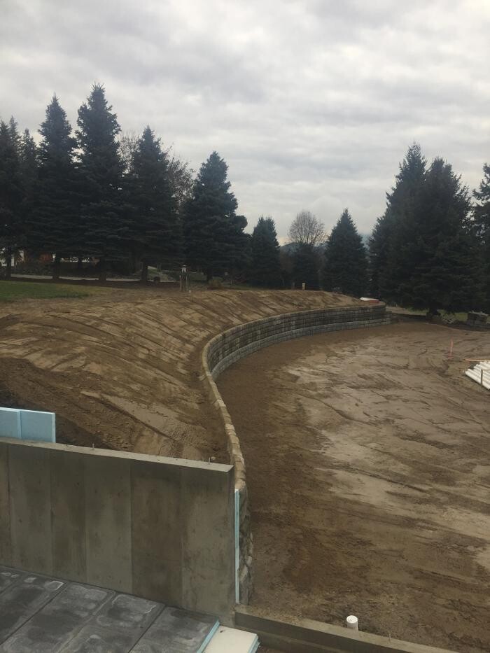 Images Pukas Excavating Ltd