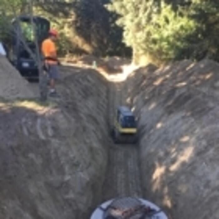 Images Pukas Excavating Ltd