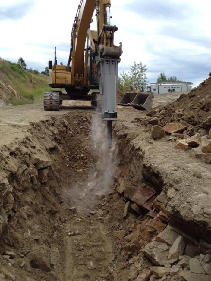 Images Pukas Excavating Ltd