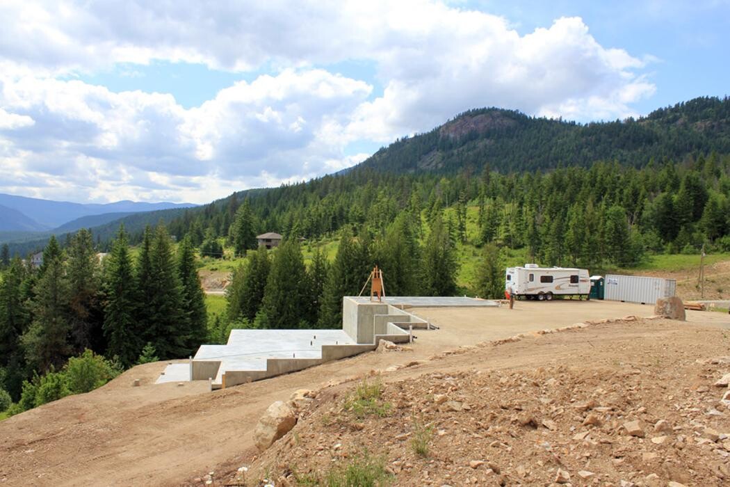 Images Pukas Excavating Ltd