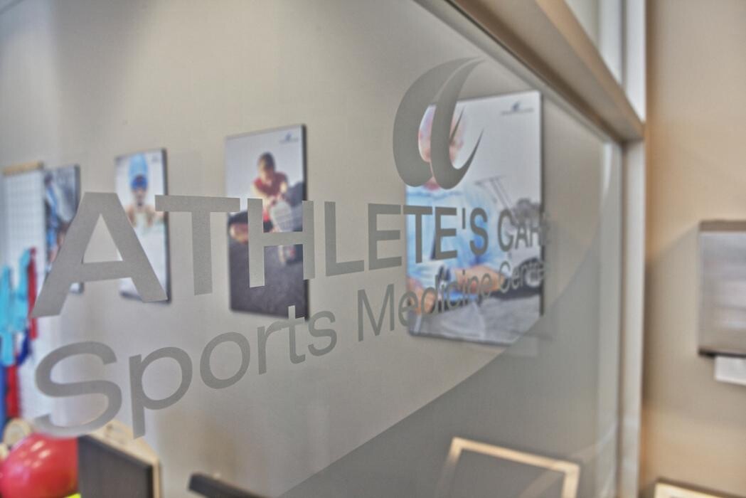 Images Athlete's Care Sports Medicine Centres - York University - Toronto Track & Field Centre