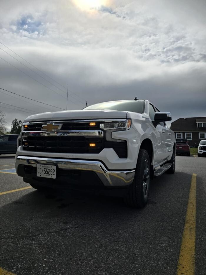 Images Stittsville Trailer & Auto Sales Inc