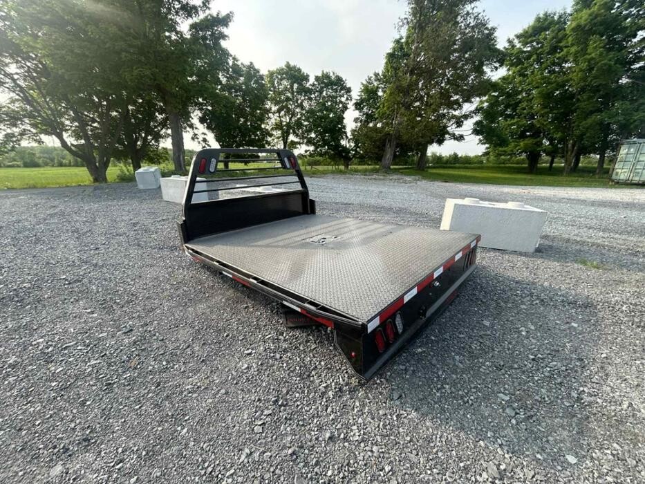 Images Stittsville Trailer & Auto Sales Inc