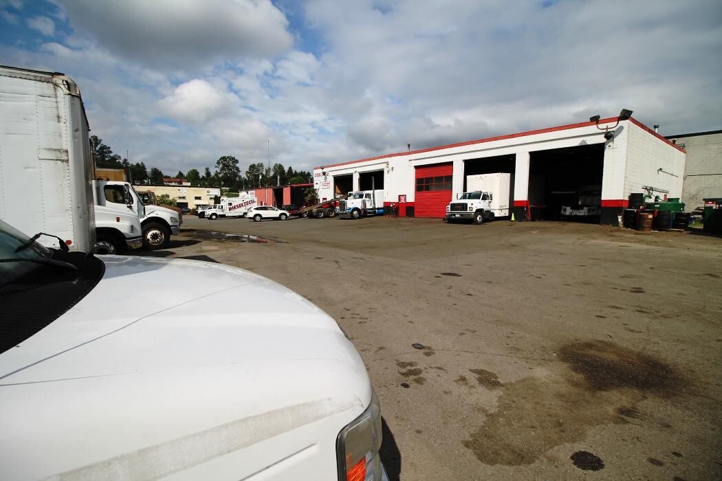 Images Dieseltech Truck Repair & Mobile Service