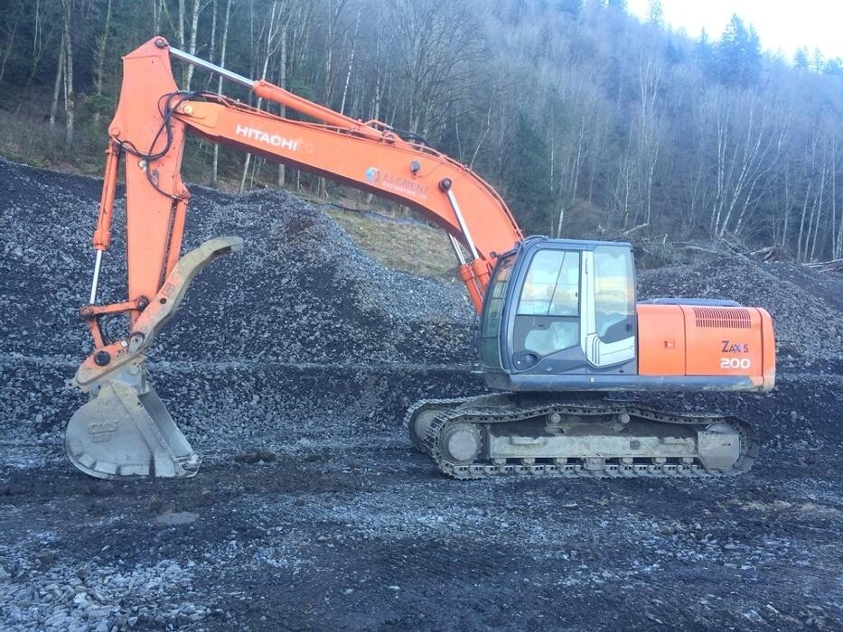 Images Element Excavating Ltd