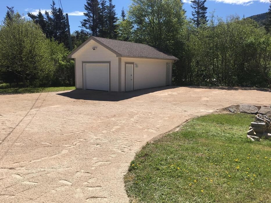 Images Q.N.H Excavating & Landscaping Ltd