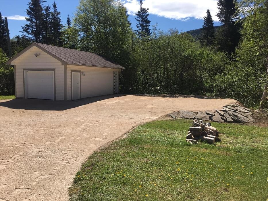 Images Q.N.H Excavating & Landscaping Ltd