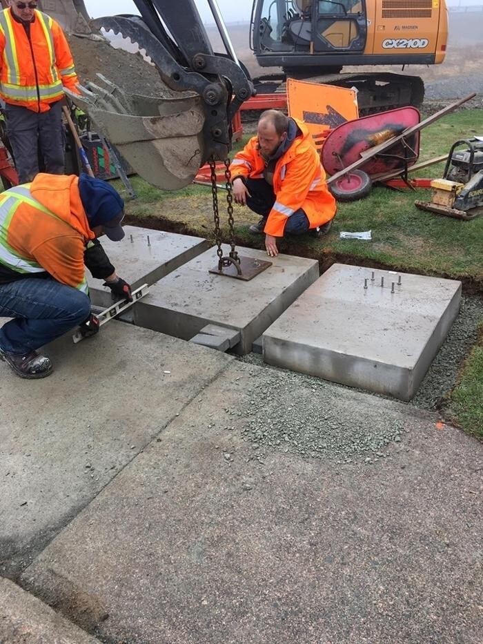 Images Q.N.H Excavating & Landscaping Ltd