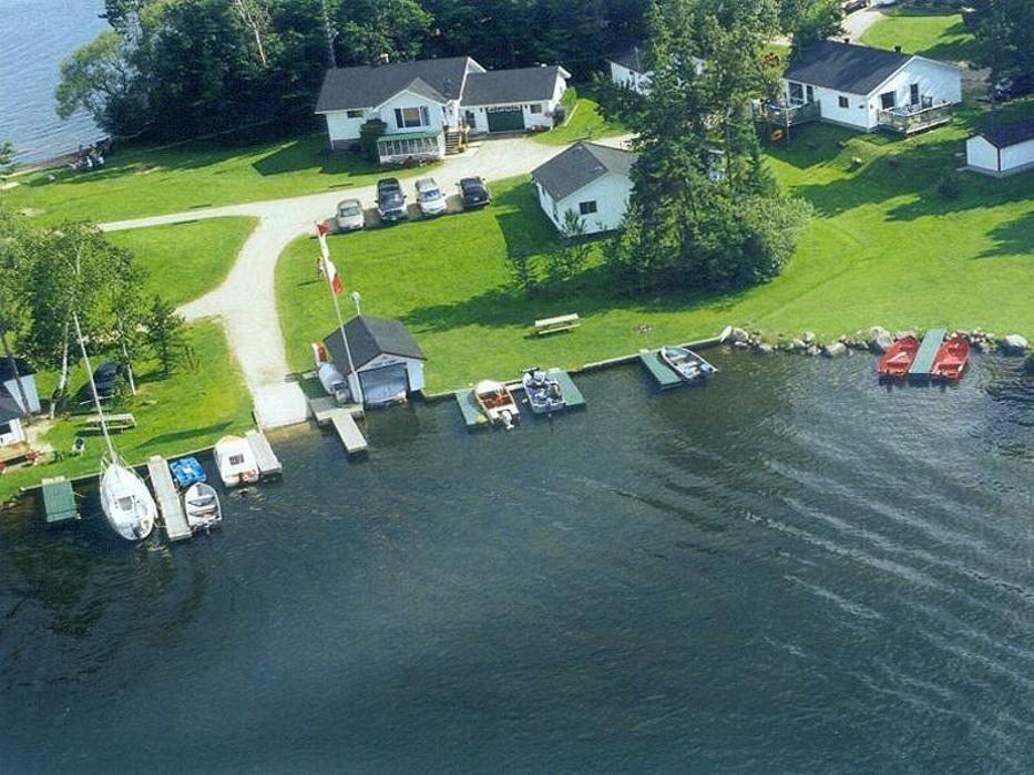 Images Cozy Camp Cottages