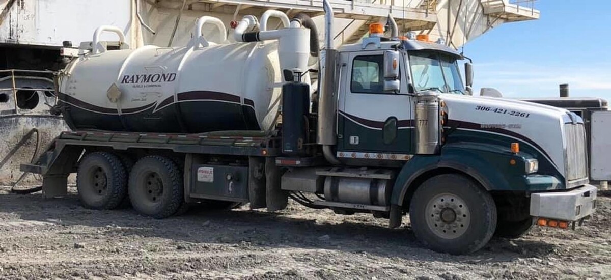 Images Raymond Vacuum Truck Services LTD