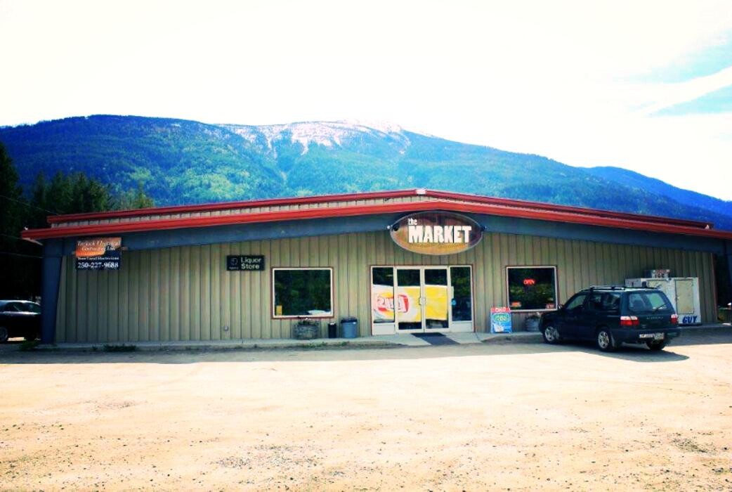 Images Crawford Bay Cottage & RV Park