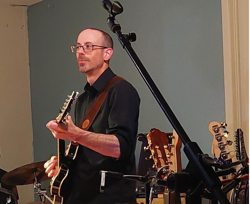 Images David Galarneau Guitariste (cours de guitare Personnalisés)