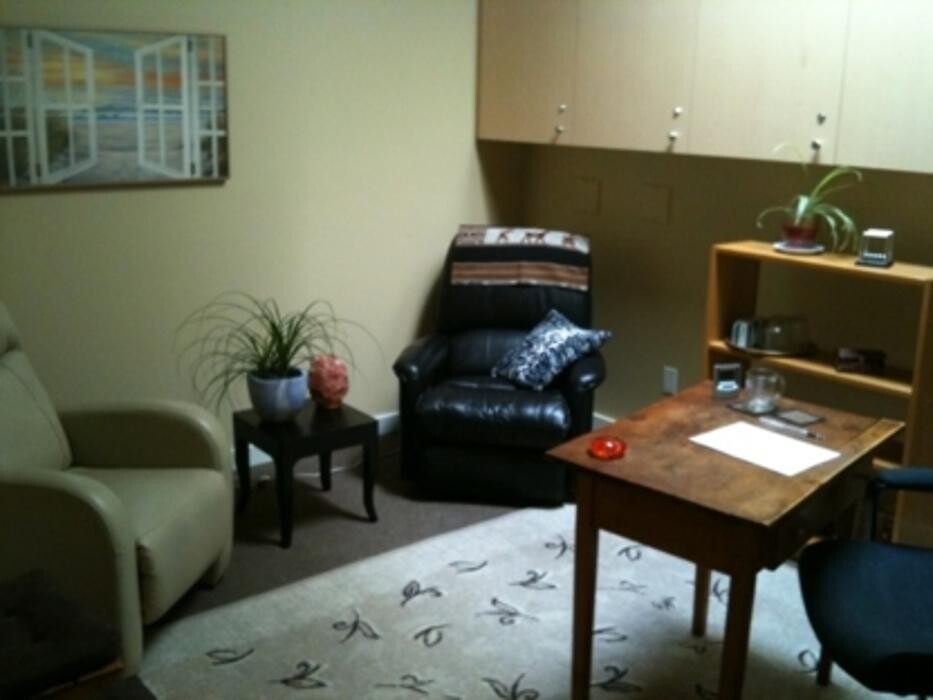 Images Lynn Mackay Classical Homeopath & Counselor