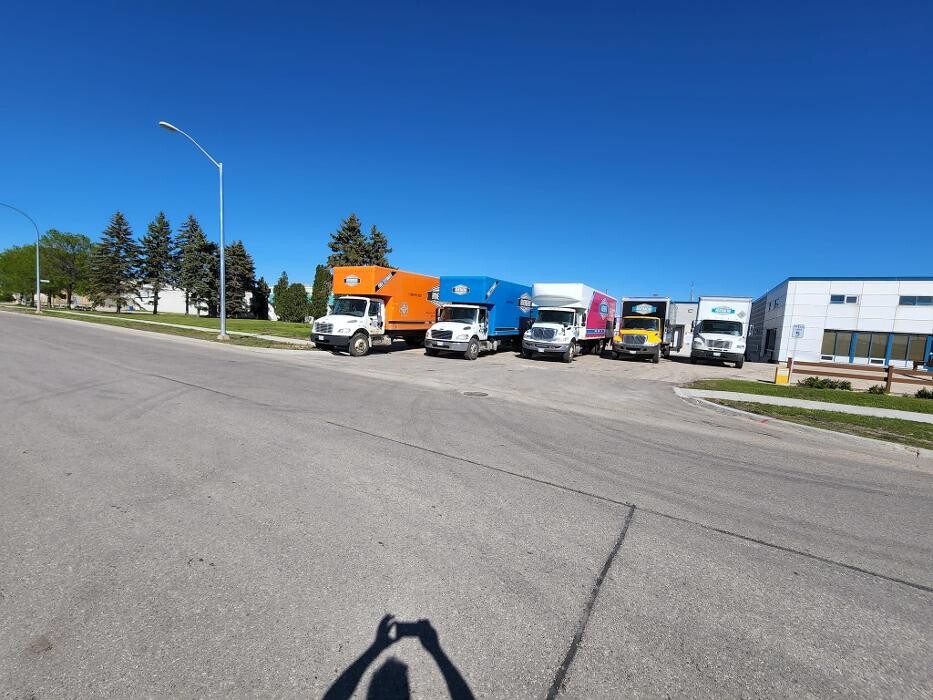 Images Riverbend Moving & Storage