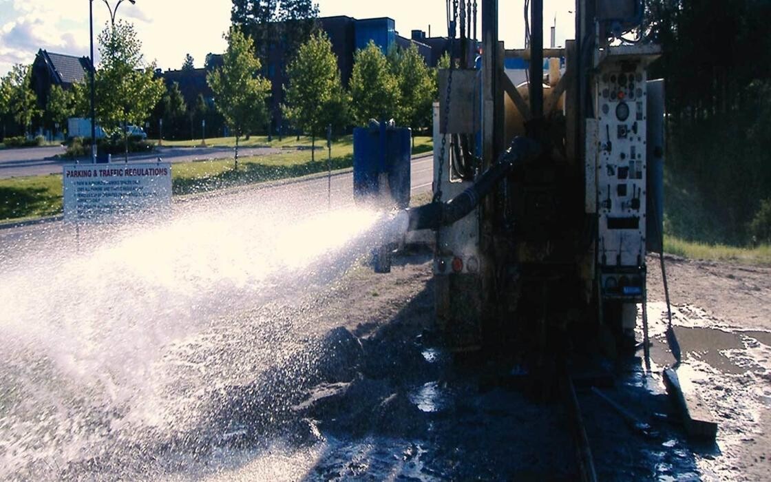 Images J R Drilling Central Limited Partnership