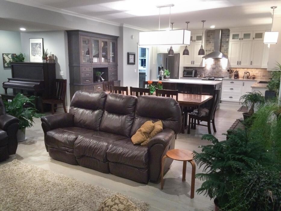 Images Guenther Homes & Development Ltd