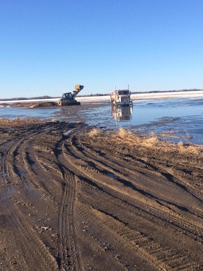 Images Gyorfi Corral Cleaning