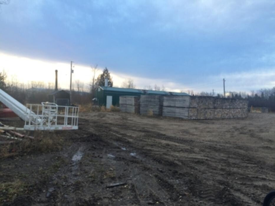 Images Riehl Lumber & Logging Inc