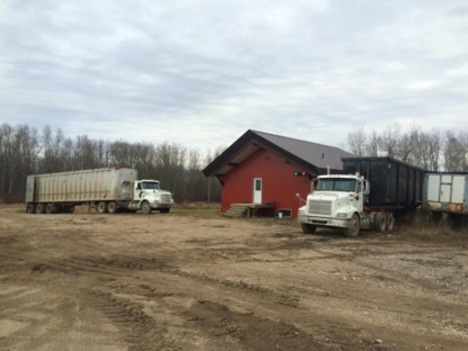 Images Riehl Lumber & Logging Inc