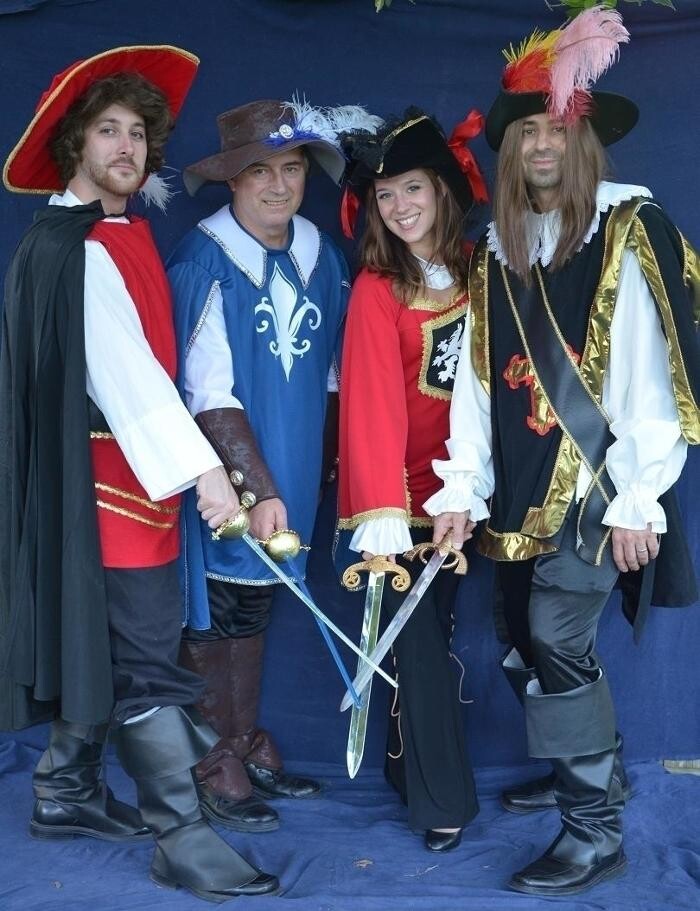 Images Aline's Costumes & Fine Couture