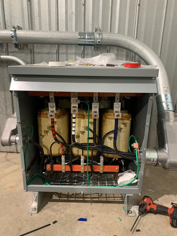 Images Royal Oaks Electric Inc.