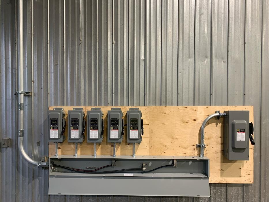 Images Royal Oaks Electric Inc.