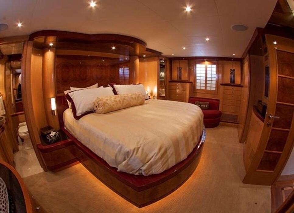 Images Vancouver Luxury Yacht Charters | Toy Box II