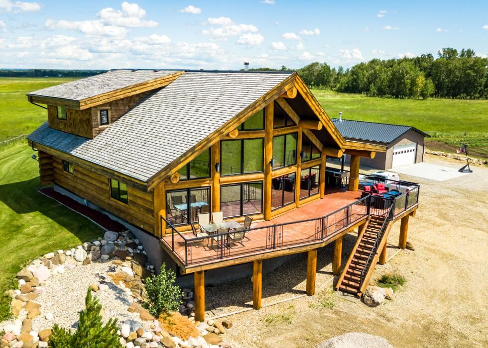 Images Denae Hussey - KIC Realty