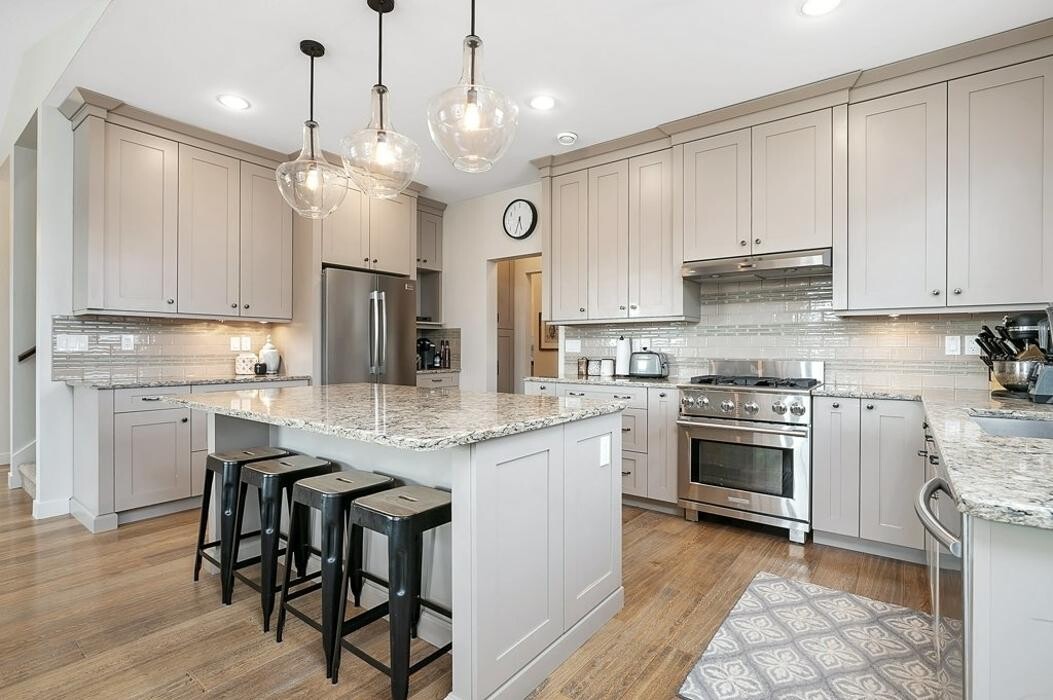 Images Denae Hussey - KIC Realty