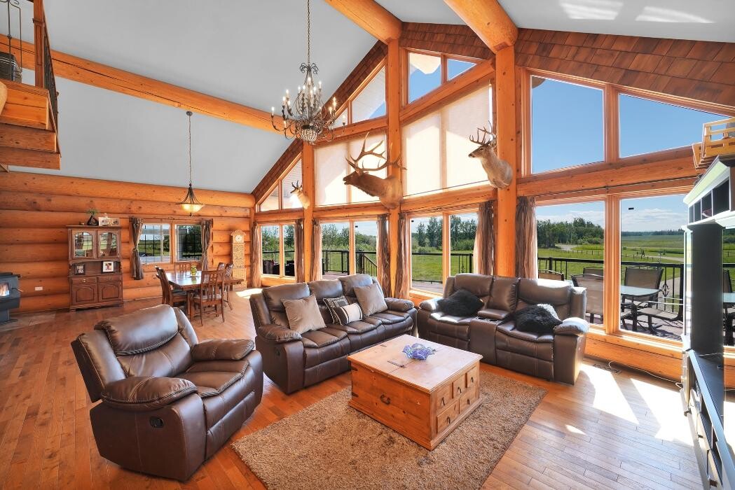 Images Denae Hussey - KIC Realty