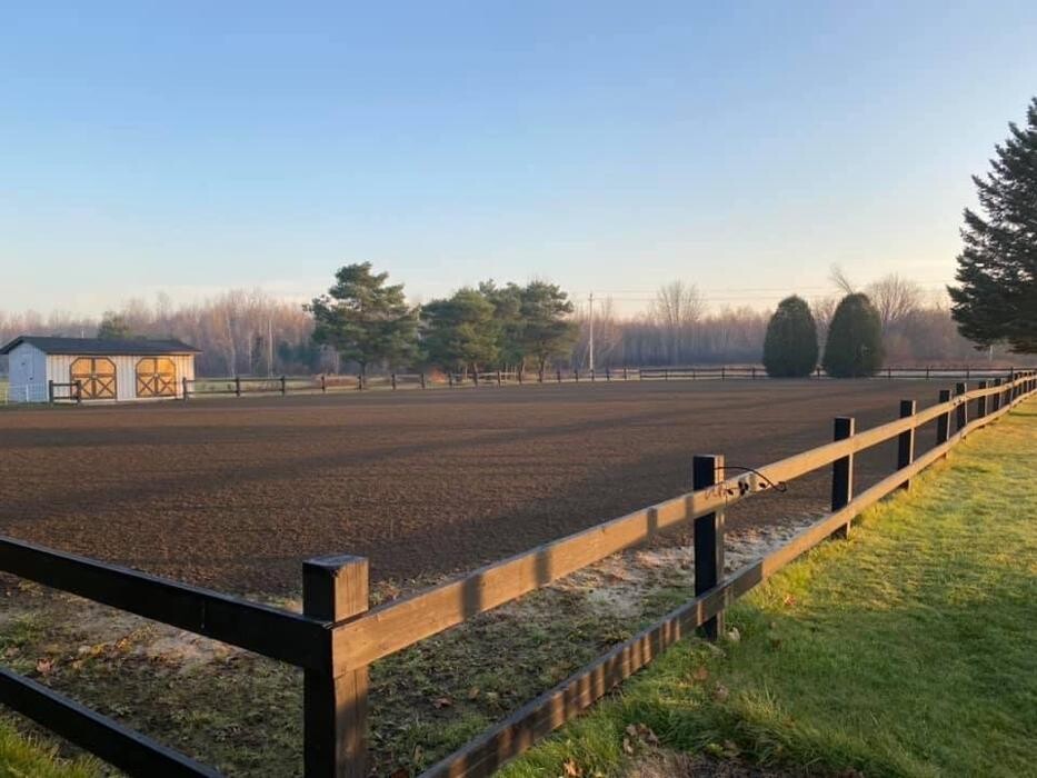 Images Wynbrook Equestrian Centre