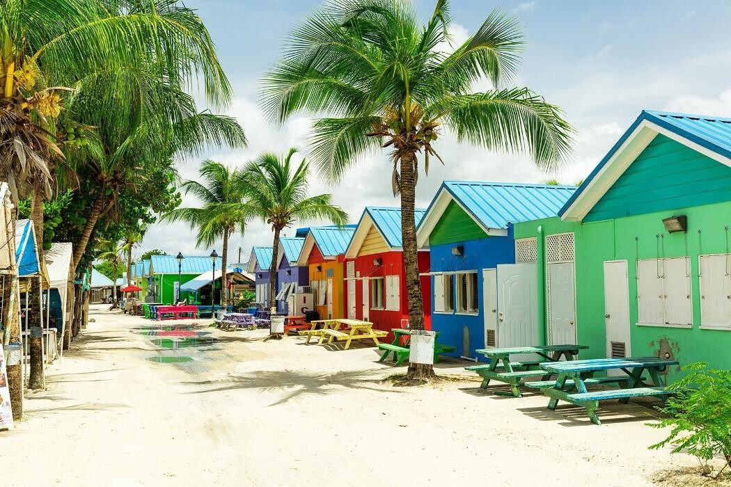 Images Holly Jolly Travel Co.