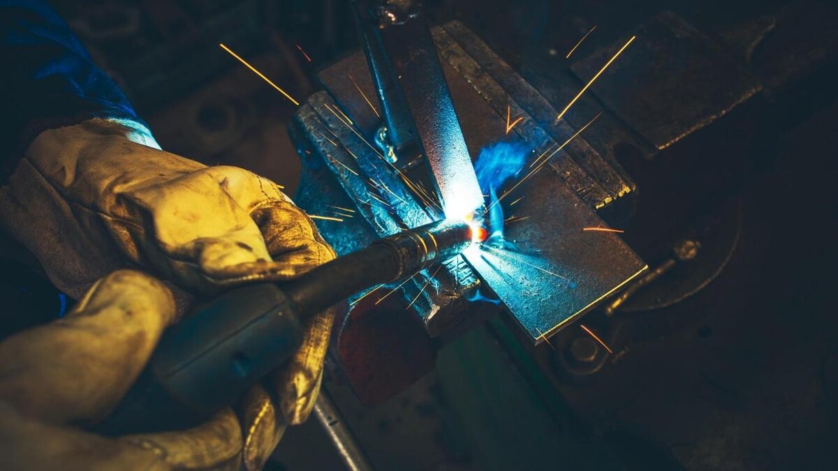 Images Carney Fabricating - Machine Shop