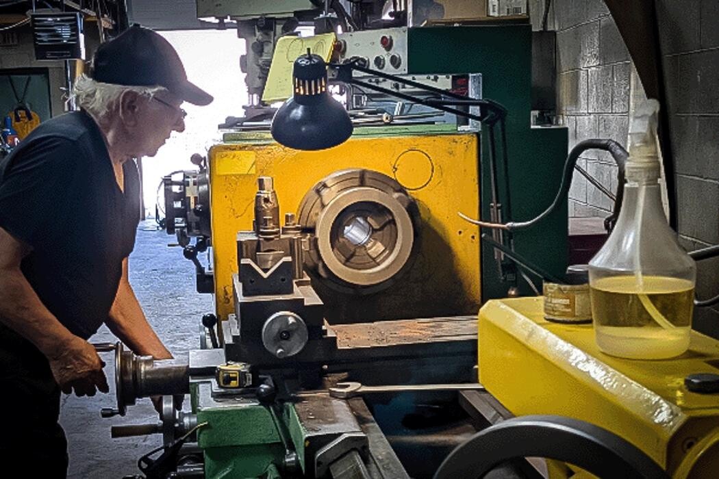 Images Carney Fabricating - Machine Shop