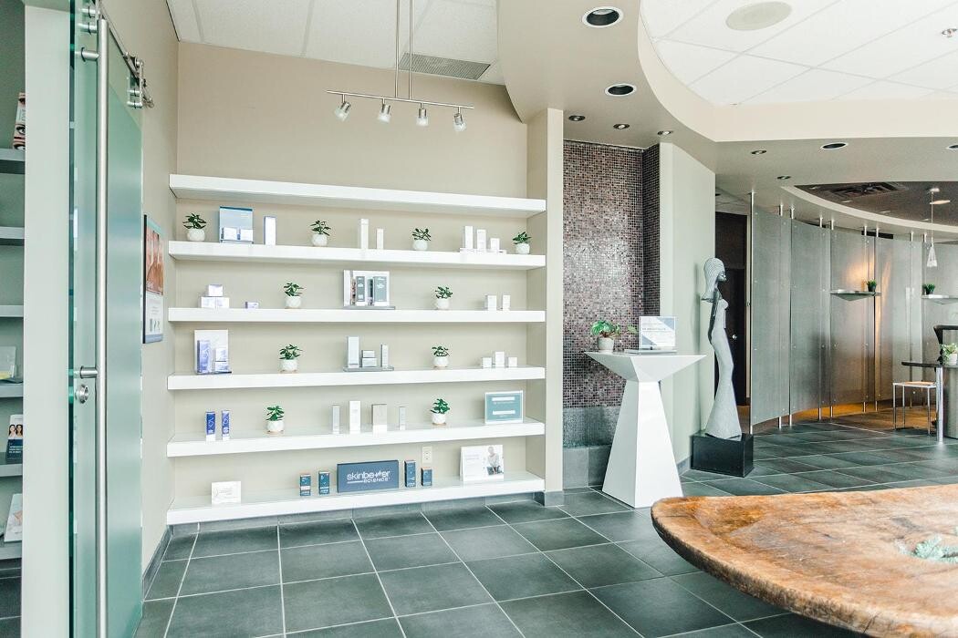 Images The First Glance Aesthetic Clinic & Surgery Centre